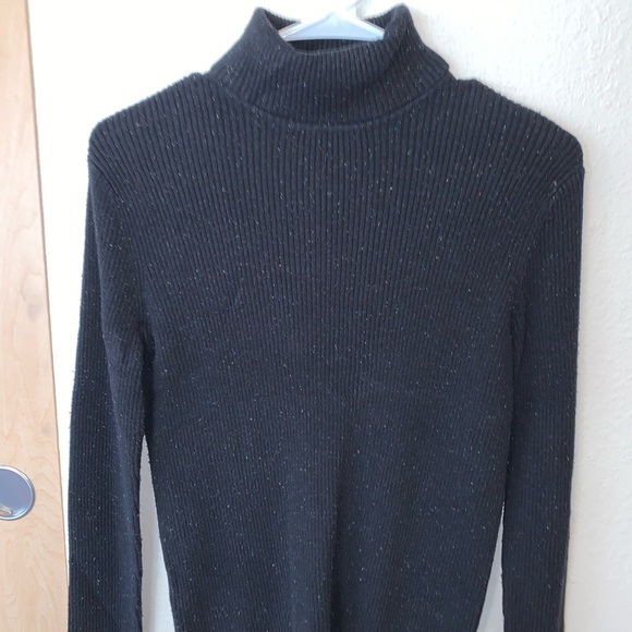 Turtle neck - Picture 1 of 1